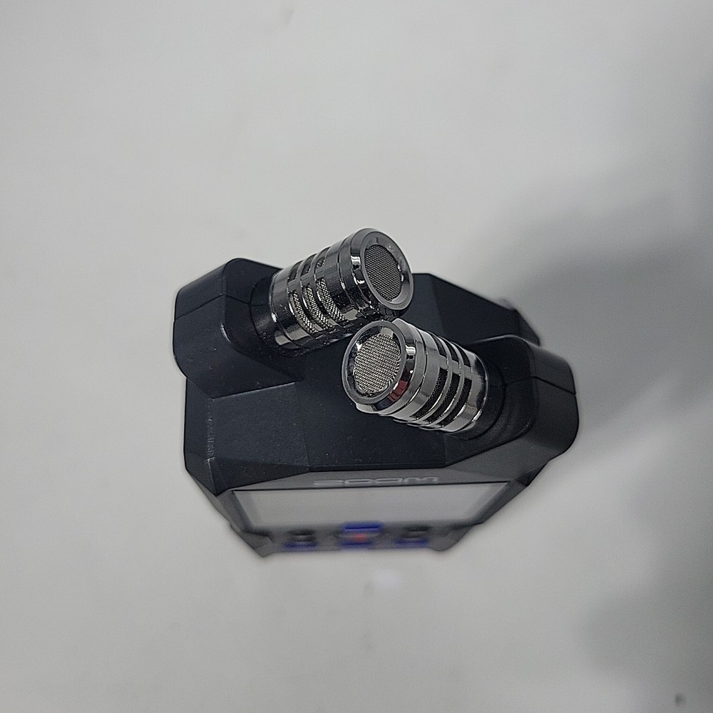 Zoom H4essential 4-Track 32-Bit Float Portable Audio Recorder