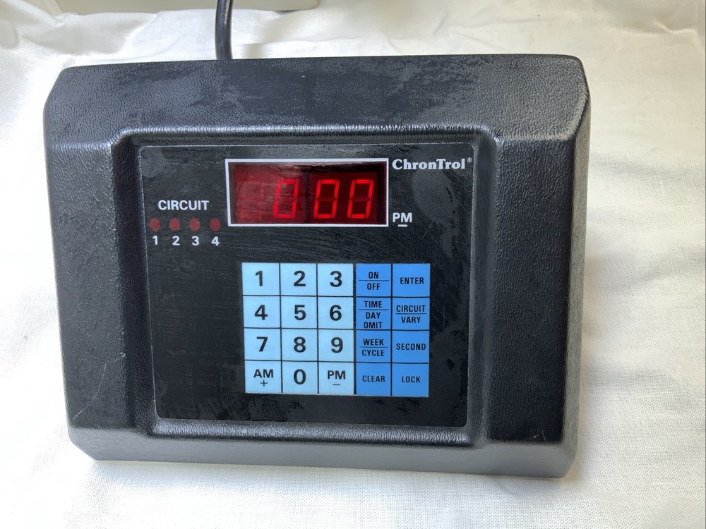 Chrontrol XT-2 Table Top Programmable Timer Outlet Controller w/Battery Backup