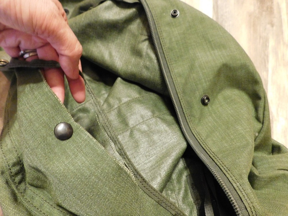 MILITARY GREEN FLYER'S KIT BAG