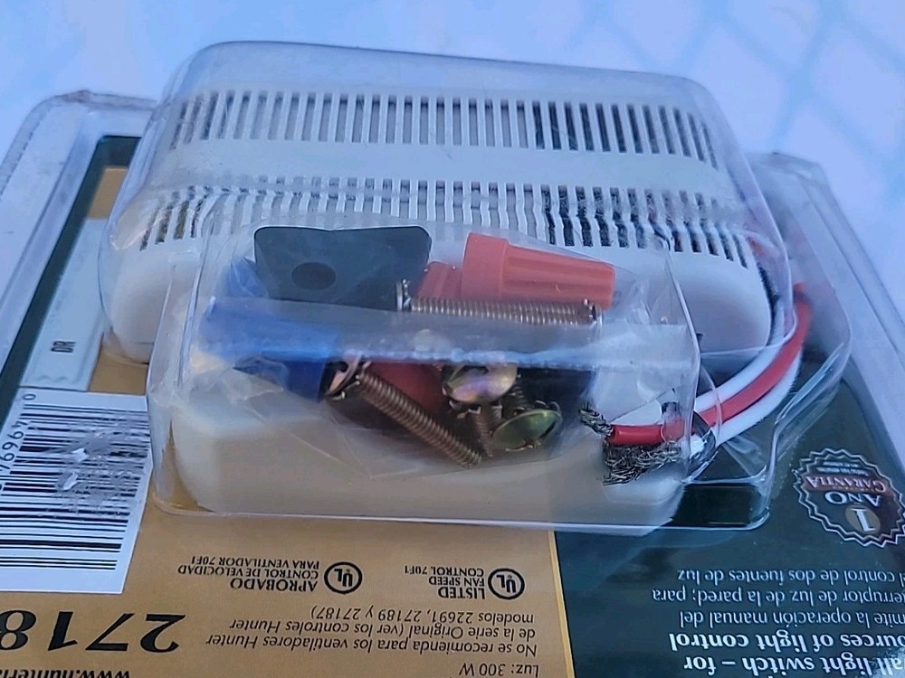 Hunter 27185 Ceiling Fan & Light Remote Control - White