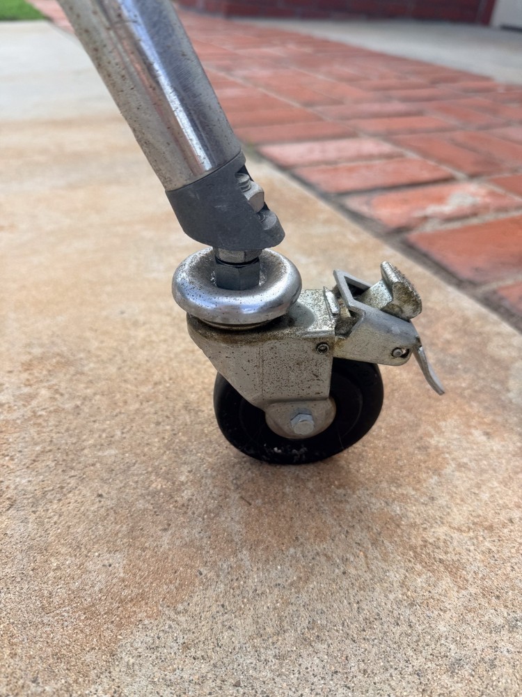 Bogen Crankavator with locking wheels