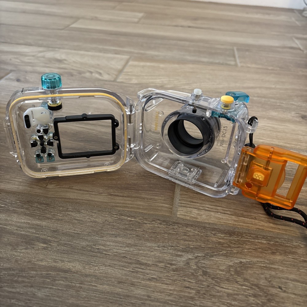 Canon WP-DC9 Waterproof Camera Case Used