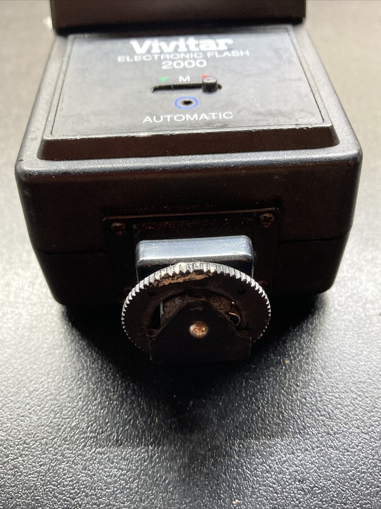 Vivitar Electronic Flash 2000 For Parts Untested