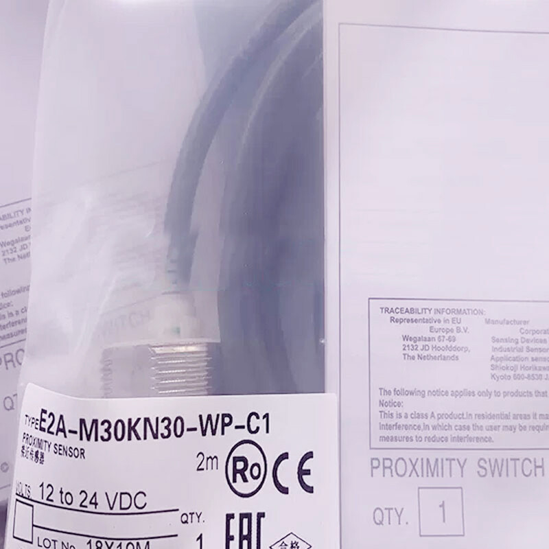 New Omron E2A-M18KN16-WP-C1 E2A-M30KN30-WP-C1 E2A-M30KN30-WP-B1 Proximity Switch