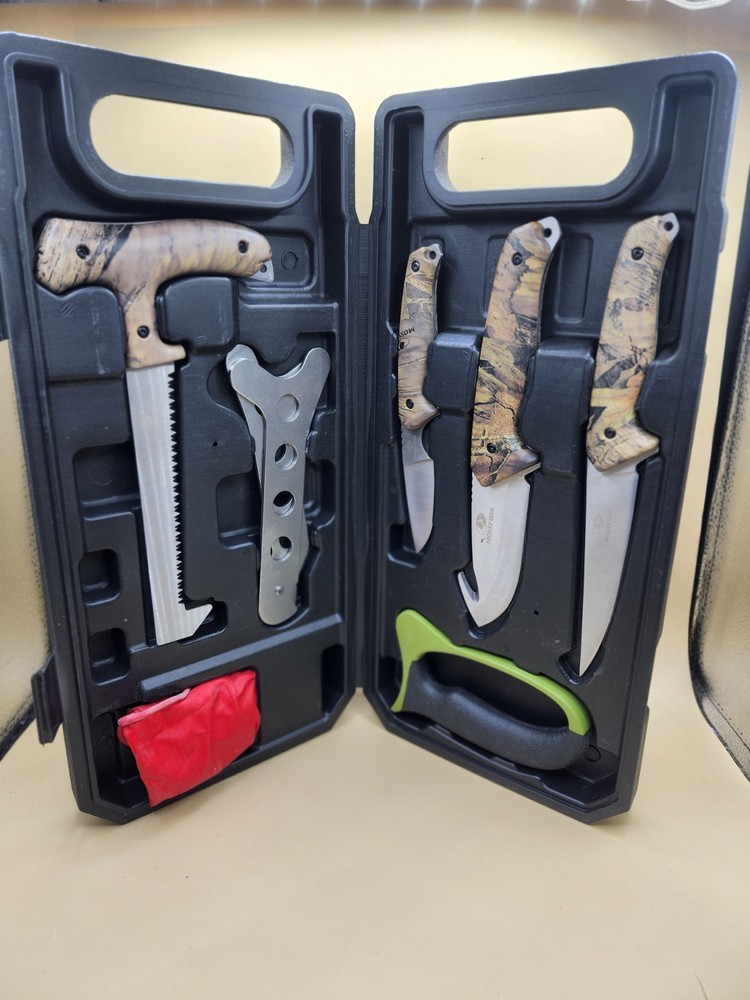Mossy Oak Portable Hunting Field Dressing Kit 8pc Butcher Game Processor Set