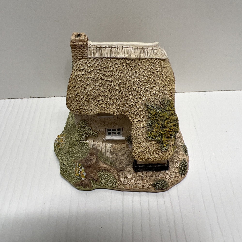 Lilliput Lane "Otter Reach" Cottage︱Includes Original Box & Documents