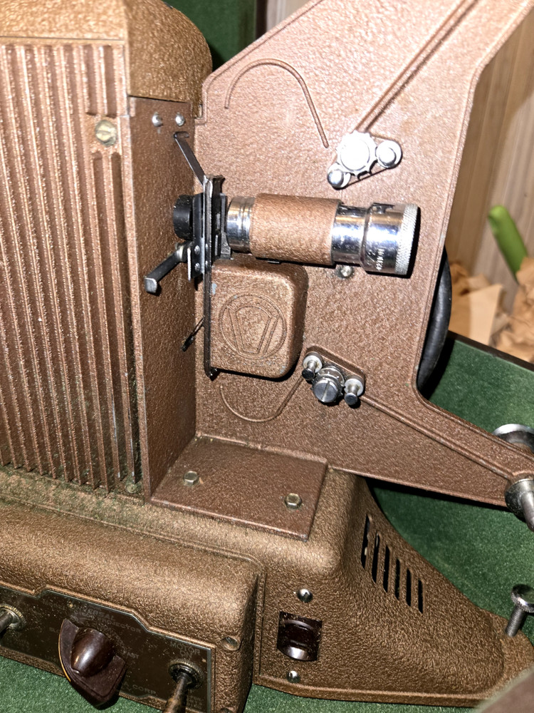 Universal Model PC-500 8mm Film Projector, Variable Speed With Accessories