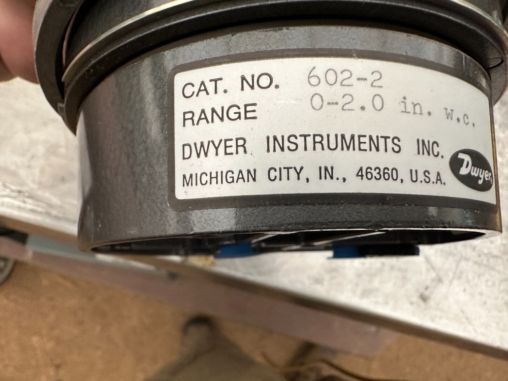 Dwyer Instruments Pressure Transmitter 602-2