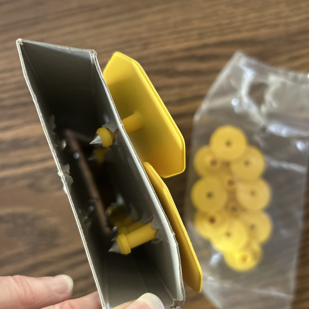 Cattle Ear Tags Yellow Numbered