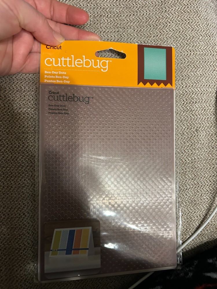 Cricut Cuttlebug embossing folder Ben- Day Dots