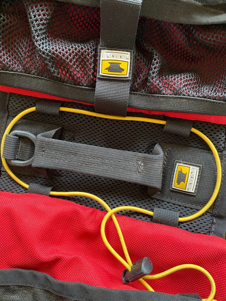 Pre-owned Mountainsmith small dog pack