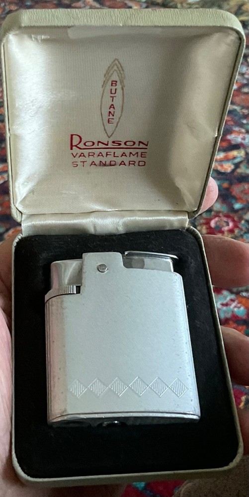 Ronson Varaflame Standard Lighter / Original Box / Working