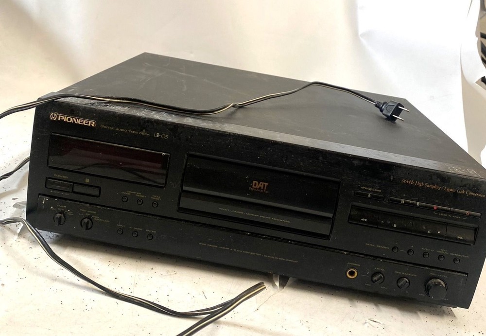 DAT Deck D-05 Digital Audio Tape Recorder