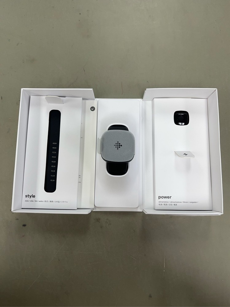 Fitbit Versa 4 Black Graphite Premium Smartwatch, 39mm - Black 14