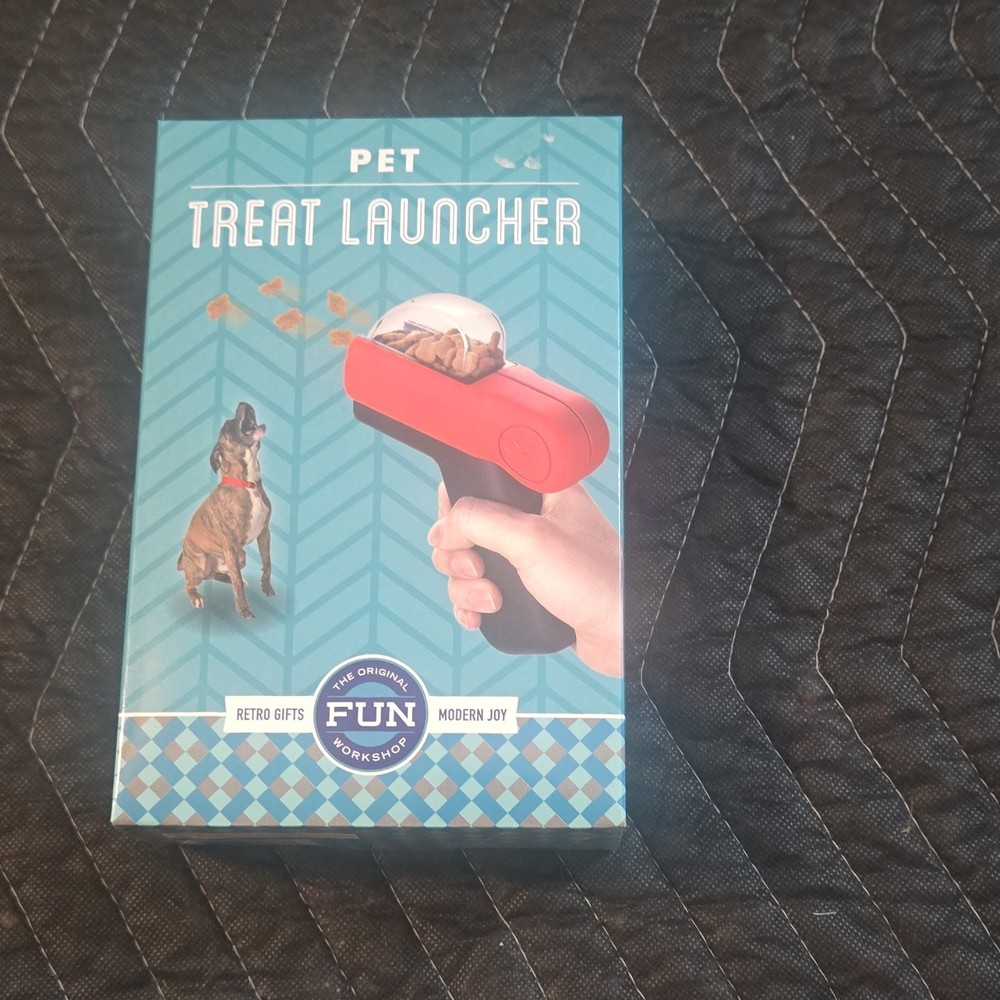 FUN Workshop Pet Treat Launcher Red