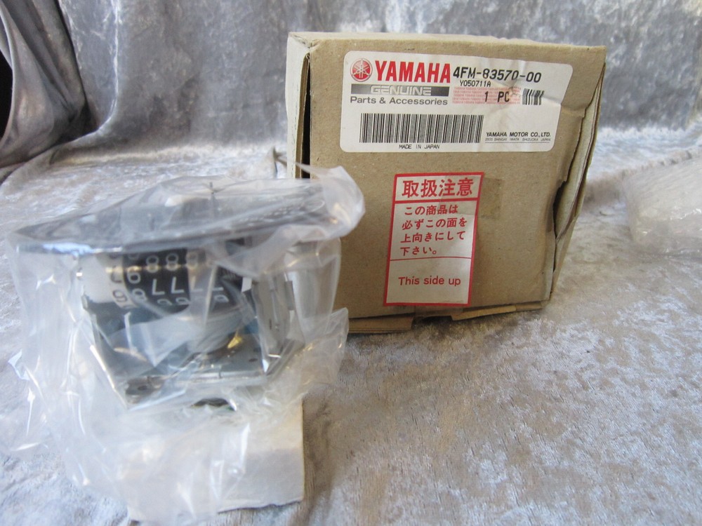 Yamaha Original Speedometer YZF750 R NEW