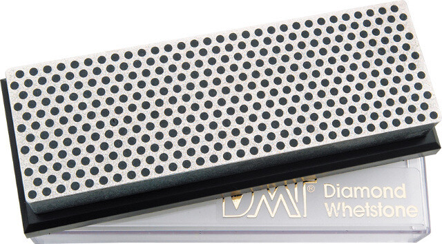 DMT Diamond Whetstone W6XP Extra coarse grit. 220 mesh. Durable plastic storage