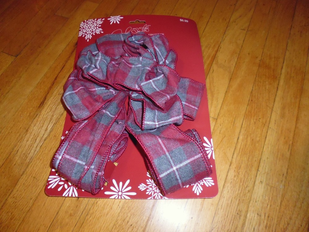 New !  Jaclyn Smith Holiday Christmas Decorative Tree Topper Bow
