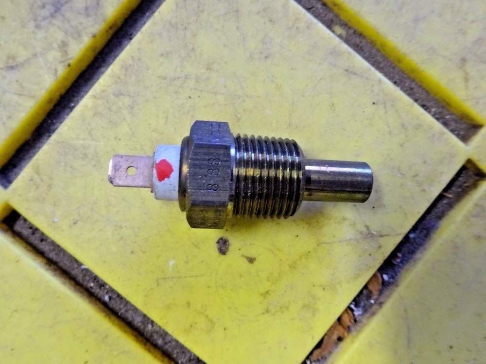 VDO 323.059 Temperature Sender 300F