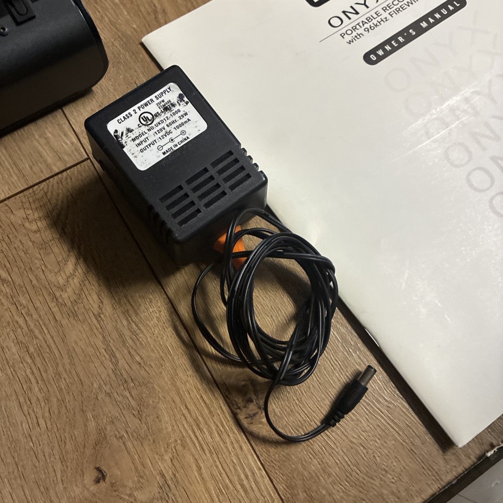 Mackie Onyx Satellite Professional Firewire Recording System Microphone Preamps