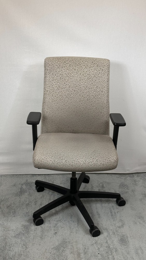 Hon Ignition Upholstered Mid-back Task Chair