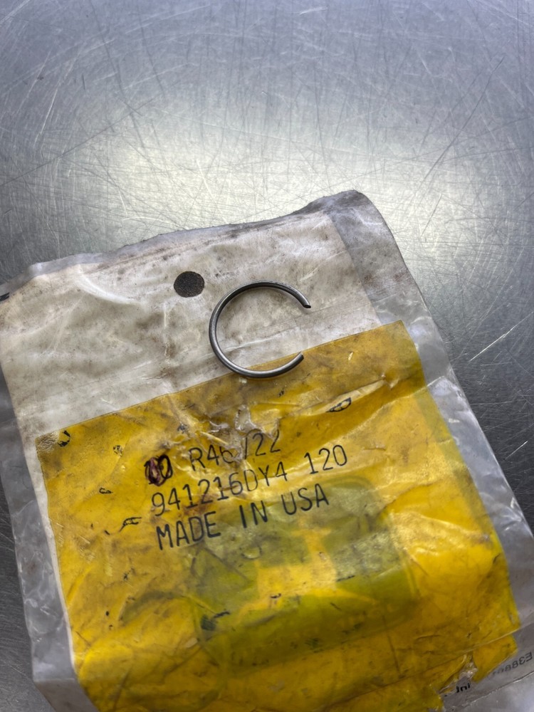 R46722 Genuine OEM John Deere SNAP RING