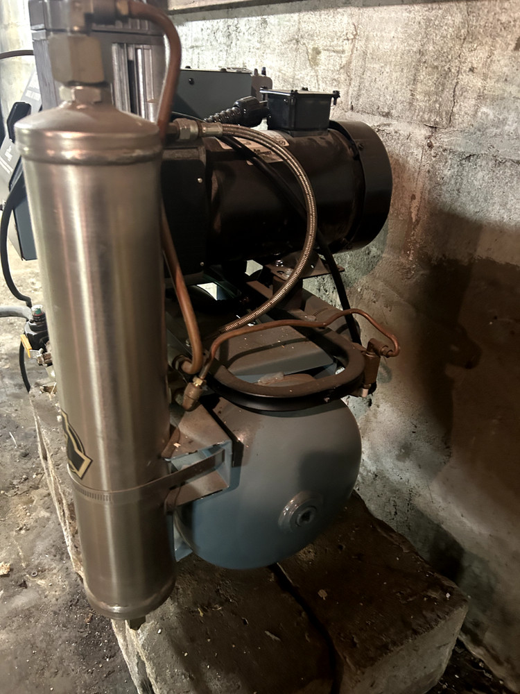 Air Techniques Air Star 10 dental air compressor WORKING