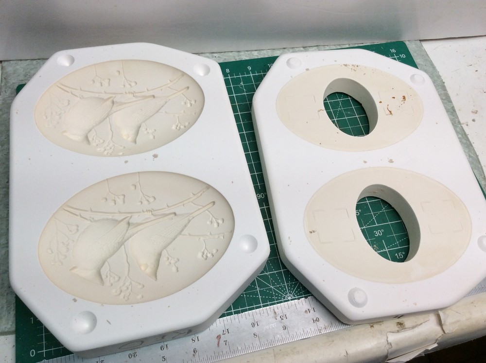 Dona's D-1944 Ceramic Slip Mold Seasons Cardinal Insert (4)