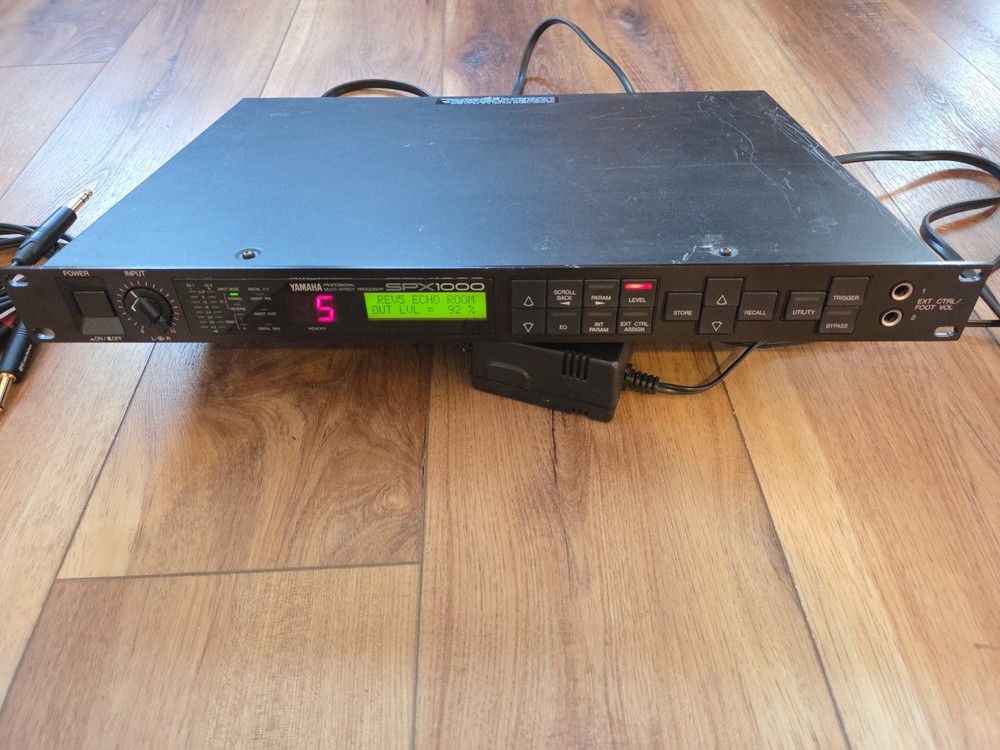 Yamaha SPX1000 Multi-Effect digital processor