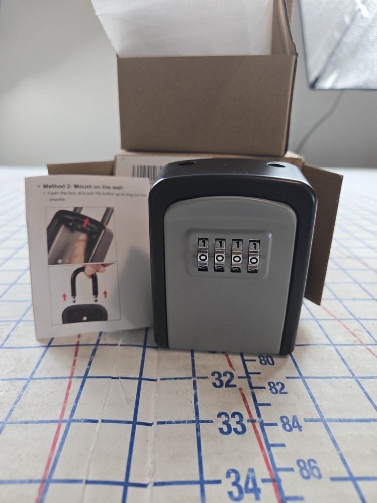 Wall Mounted 4 Digit Combination Puroma Key Lock Box New