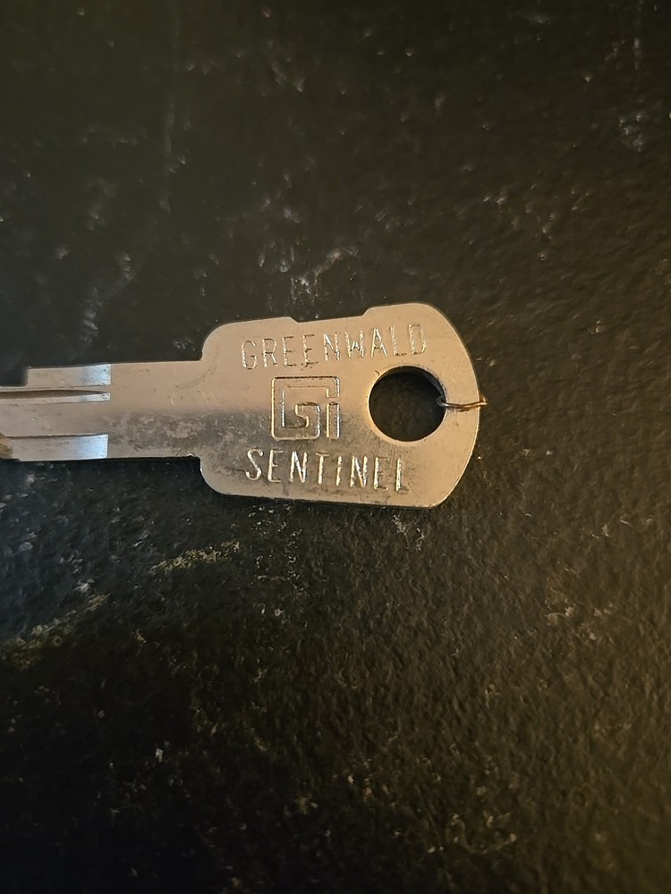 GREENWALD SENTINEL KEY CODED G3747 (3D5)