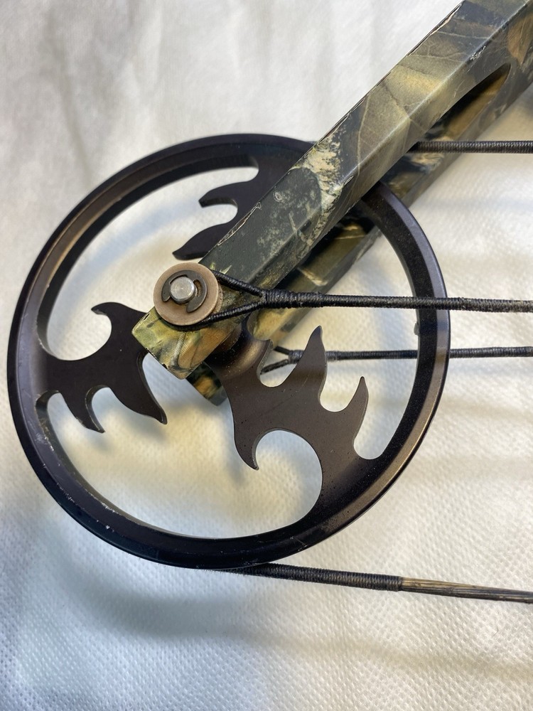 Renegade TR4 70# 29" RH Compound Bow