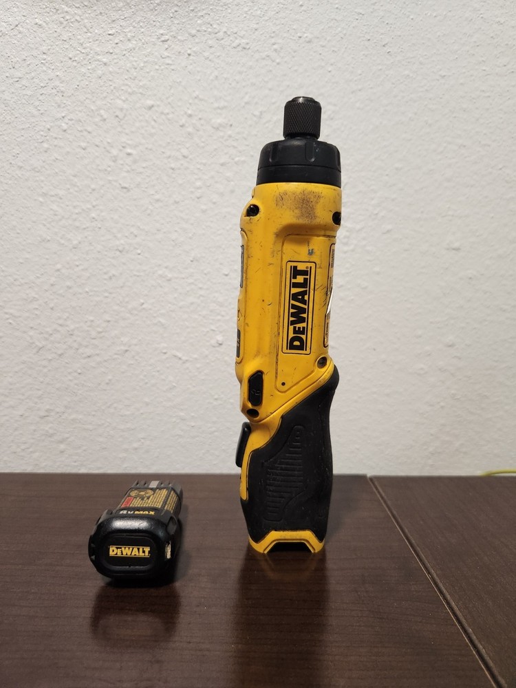 ​DEWALT DCF680 8V MAX Gyroscopic Screwdriver + Battery - READ Use Condition
