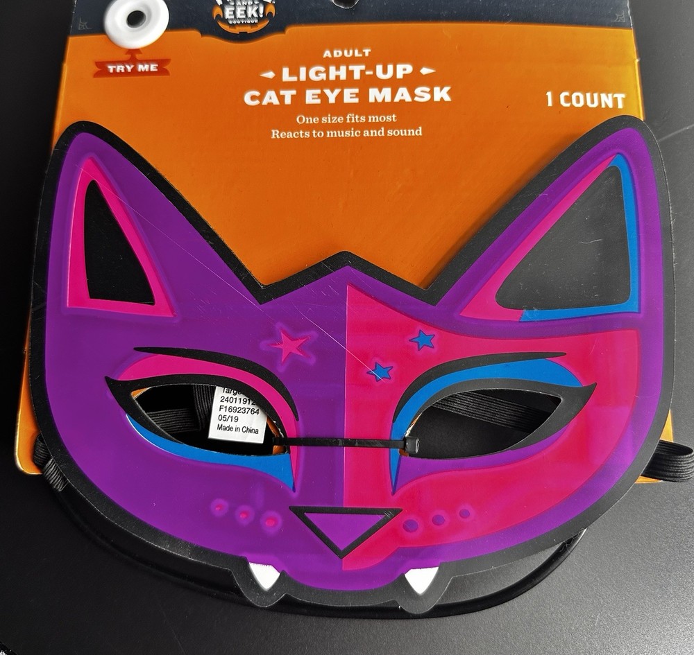 Hyde & Eek! Boutique Light-Up LED Cat Eye Mask