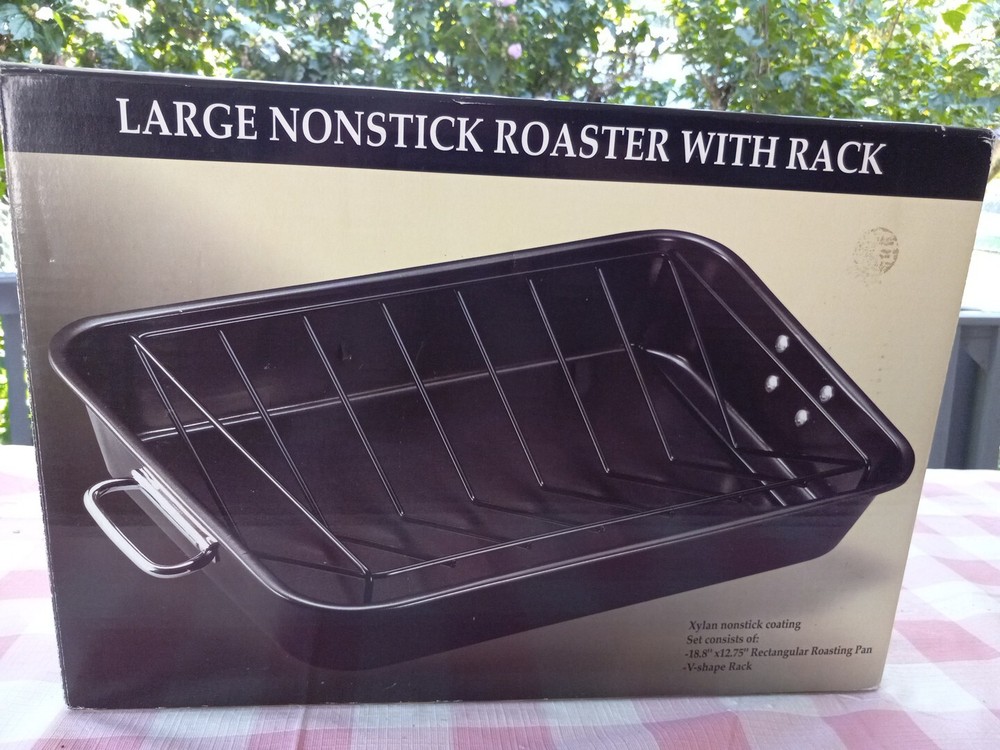 LARGE NONSTICK RECTANGULAR ROASTING PAN WITH V-SHAPE RACK In BOX