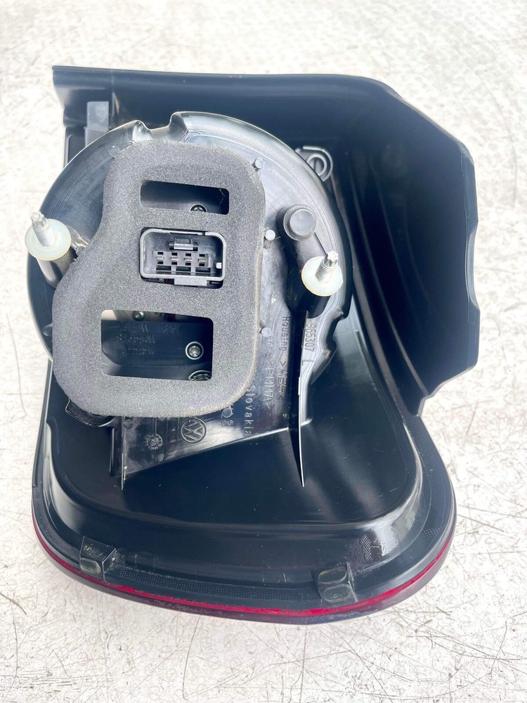 VW GOLF PLUS REAR TAILGATE LIGHT DRIVERS SIDE (965307)