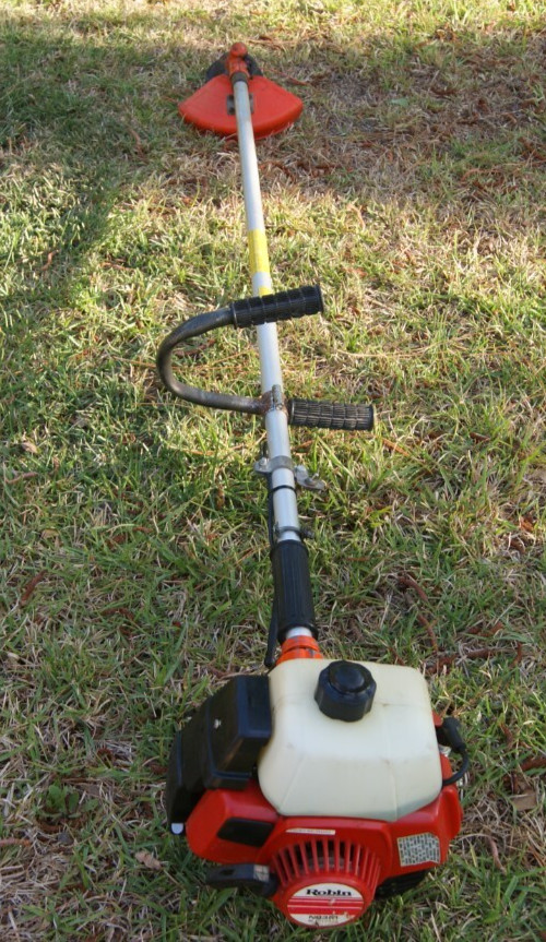 ROBIN NB351 STRING TRIMMER-BUSHWACKER MADE IN JAPAN 34.5CC ENGINE