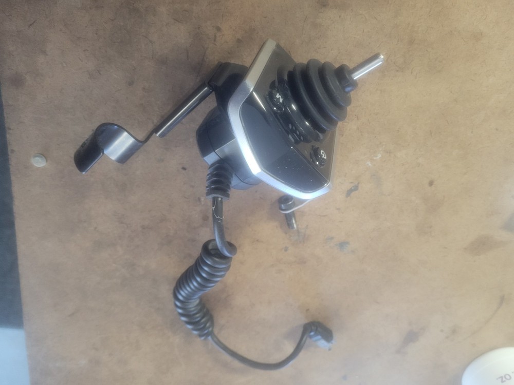 Quantum ATTENDANT JOYSTICK CTL143981 W/ BRACKET