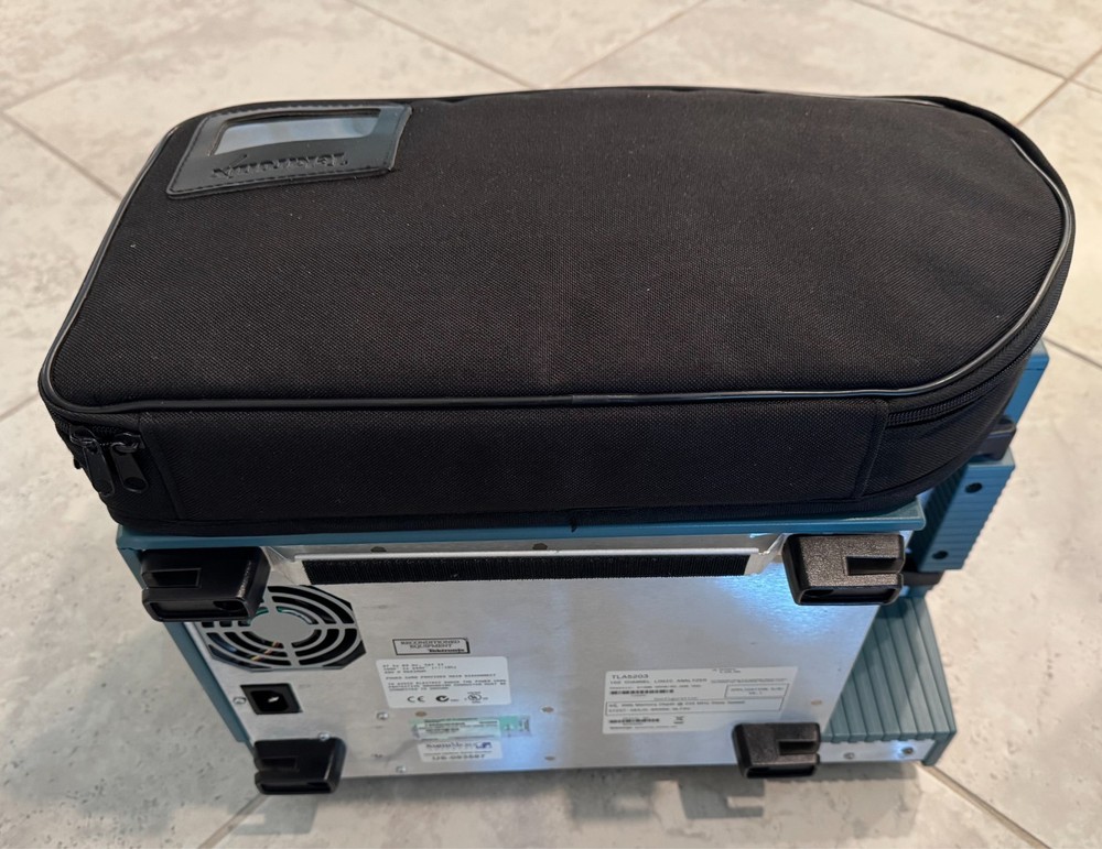 Tektronix TLA5203 Logic Analyzer With Accessories