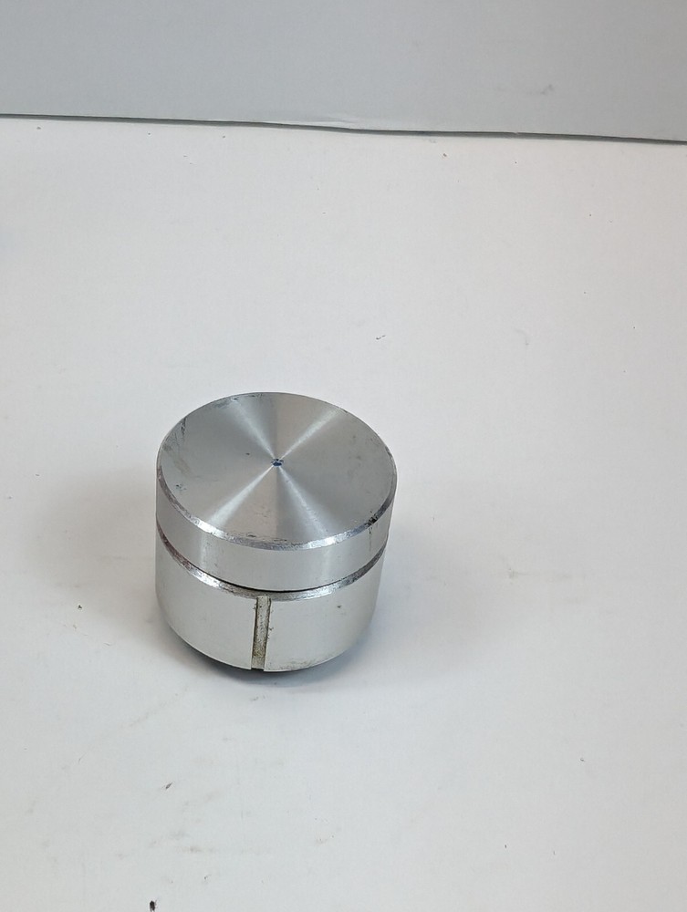 Realistic 31-2005 Stereo Frequency Equalizer - Output Level Volume Knob OEM