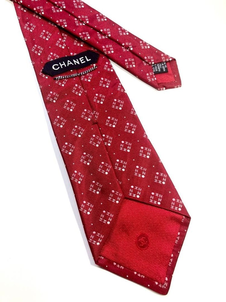 CHANEL tie mark dot rare