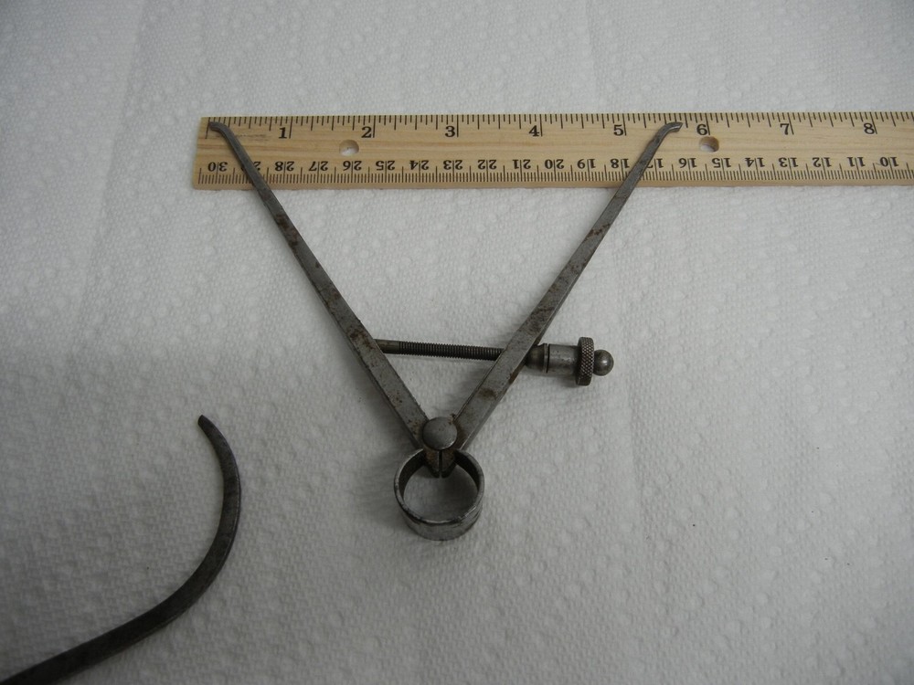 BROWN & SHARPE Outside and inside calipers.