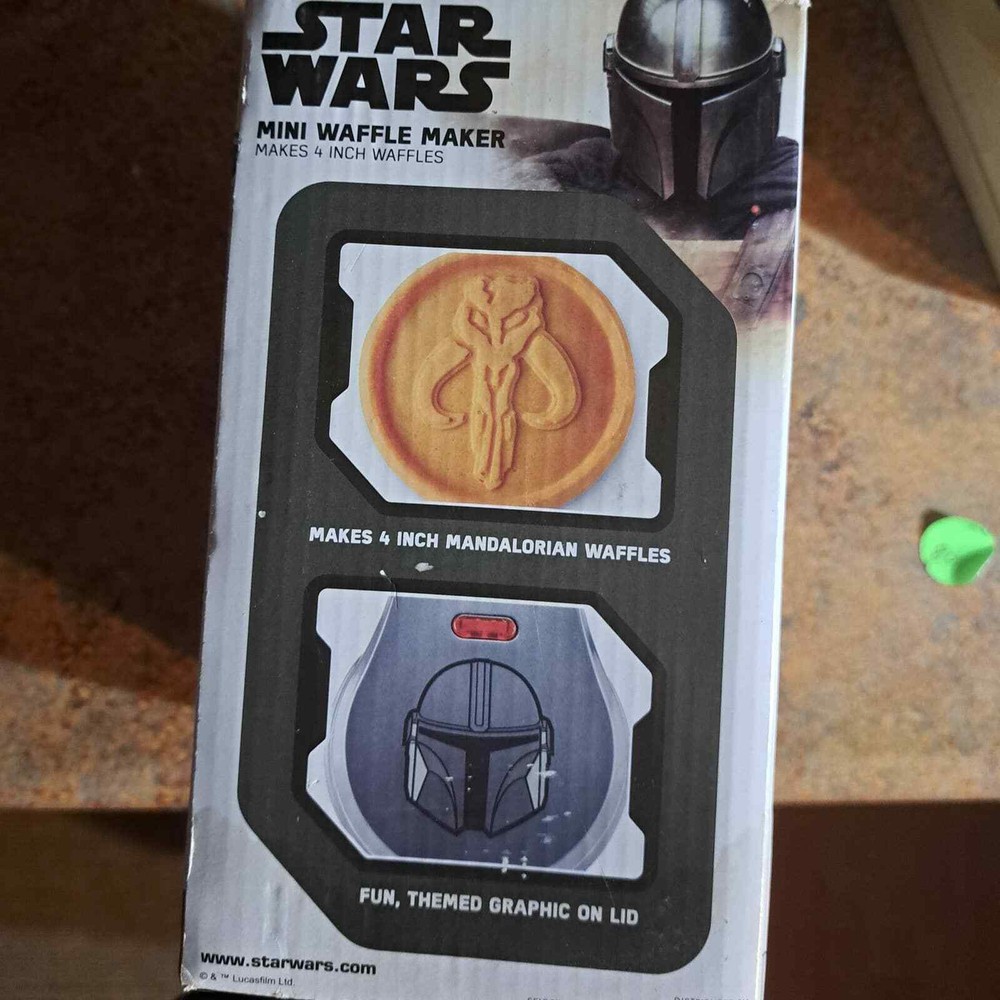 NEW Star Wars Mandalorian Waffle Maker