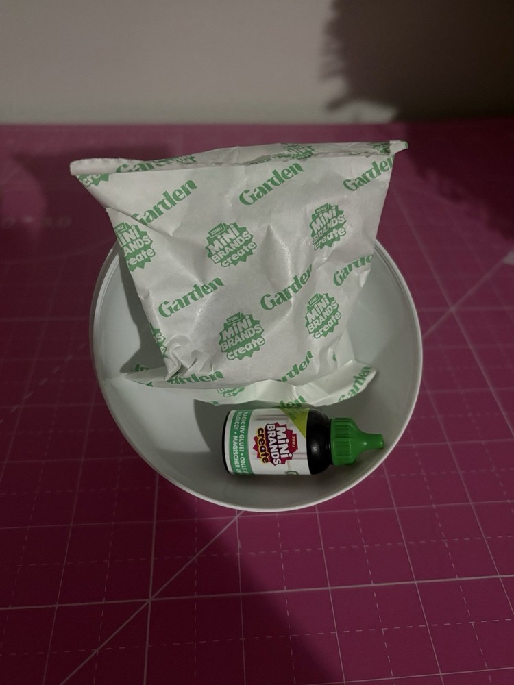 Mini Brands Create Garden