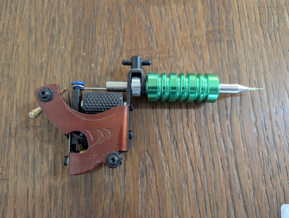 Tattoo Machine Coil Type + Accy - Great Beginner Machine!