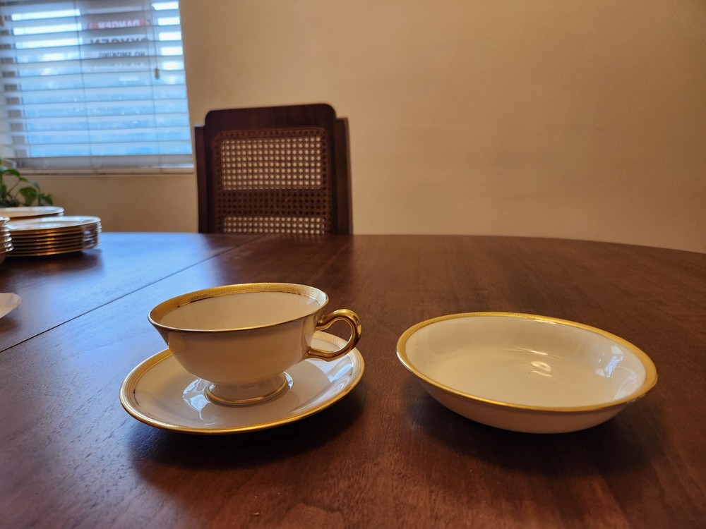 LENOX Flawless China Tuxedo Pattern 60 Pieces