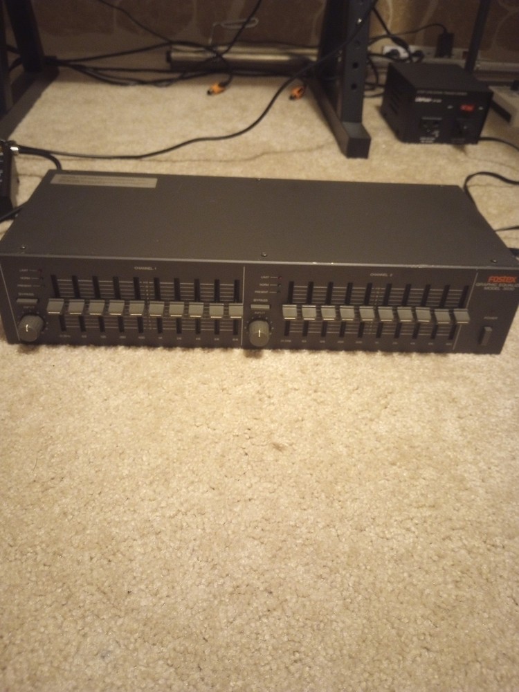 Fostex 3030 2-Channel Graphic Equalizer
