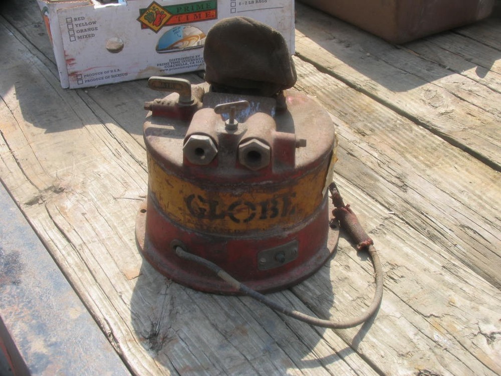 Globe Spark Plug Cleaner Tester