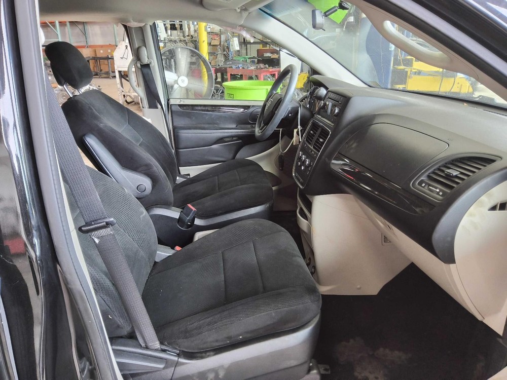 Used A/C Selector Switch fits: 2012 Dodge Caravan AC front dash mounted manual c