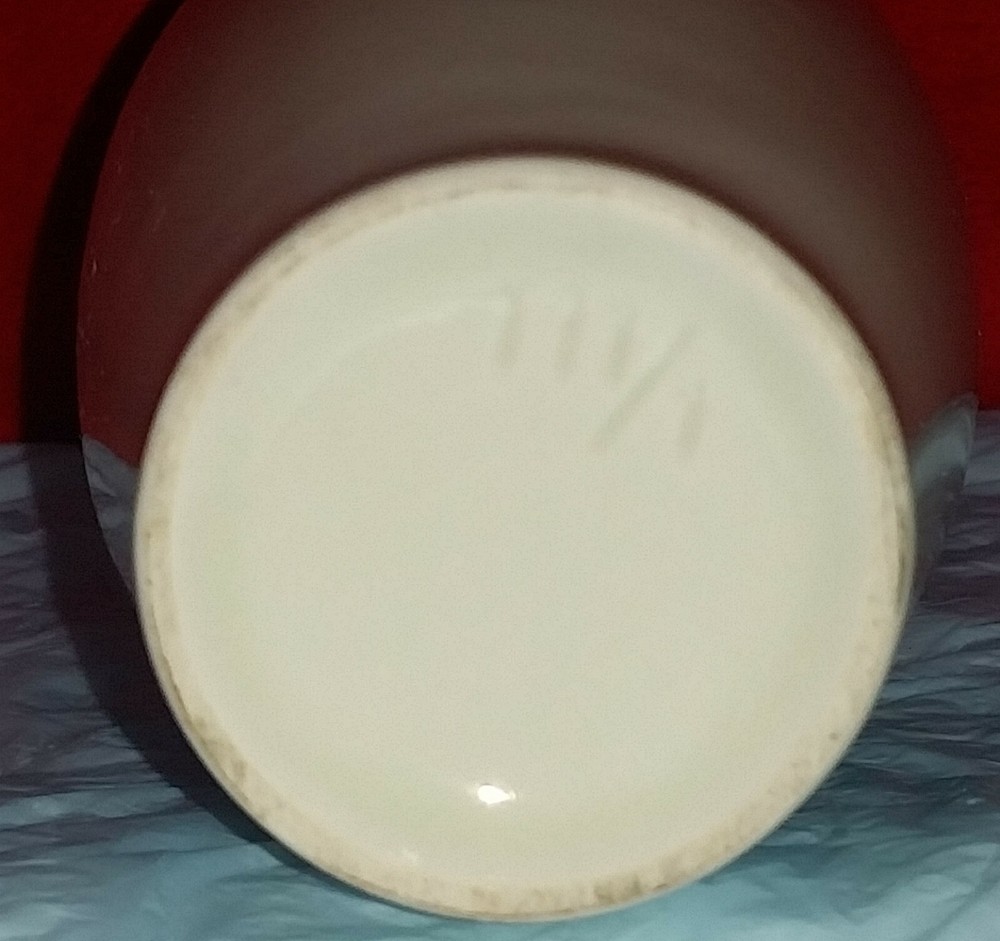 Fine Porcelain Bone China Vase.